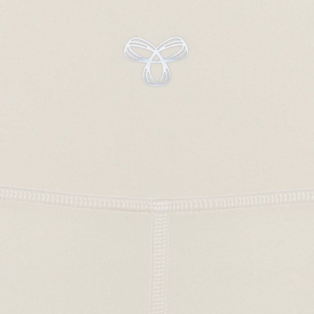 TnAction Atmosphere Hi-Rise 7" Shorts in Whisper White XS - Picture 7 of 7